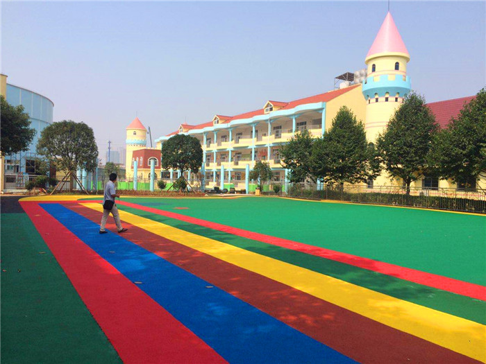 金色童年幼兒園地面